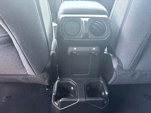 New 2025 Jeep Gladiator Sport image 28