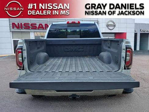 Used 2018 GMC Sierra 1500 SLT AWD/4WD image 8