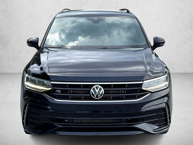 Used 2023 Volkswagen Tiguan SE R-Line FWD image 3
