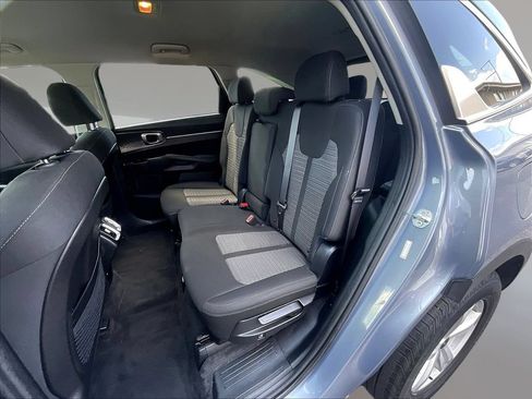 Used 2022 Kia Sorento LX FWD image 22