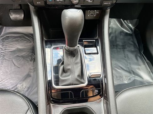 Used 2025 Jeep Compass Latitude image 16