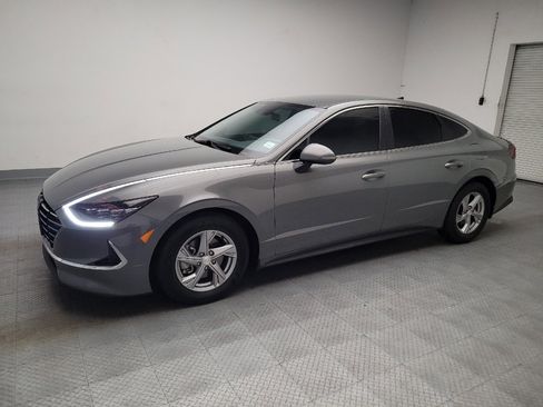 Used 2023 Hyundai Sonata SE FWD image 2