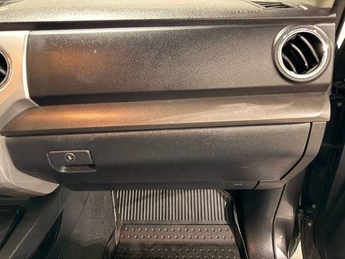 Used 2019 Toyota Tundra SR5 w/ SR5 Upgrade Package image 29