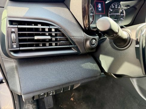 Used 2024 Subaru Legacy Premium AWD/4WD image 31