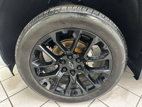 Certified 2023 Chevrolet Silverado 1500 LTZ w/ Technology Package image 20