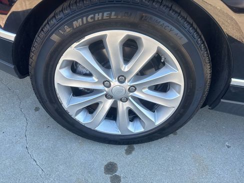 Used 2017 Land Rover Range Rover HSE image 21