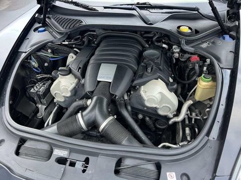 Used 2013 Porsche Panamera 4 image 10