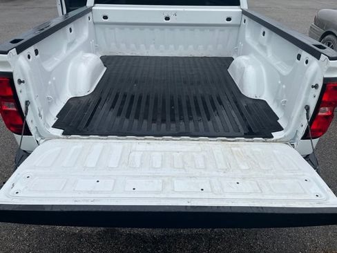 Used 2018 Chevrolet Silverado 1500 LT w/ All Star Edition AWD/4WD image 11