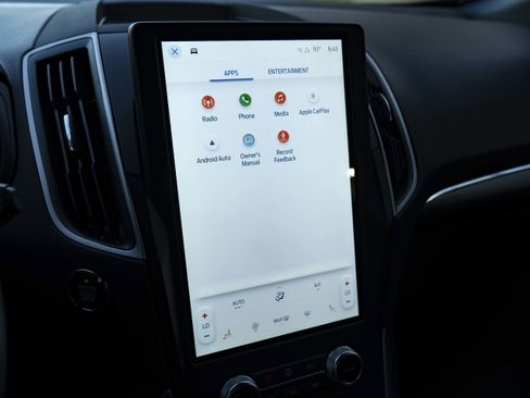 Used 2024 Ford Edge ST-Line image 31