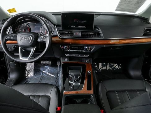 Used 2023 Audi Q5 2.0T Premium w/ Convenience Package image 17