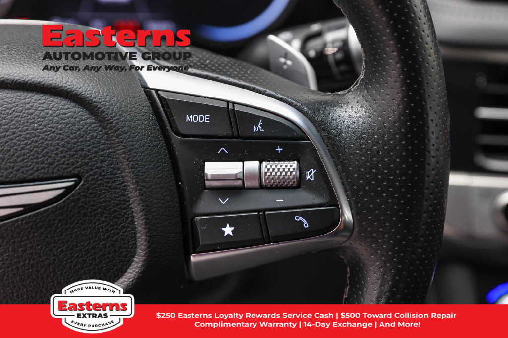 Used 2025 Genesis G70 2.5T RWD image 17