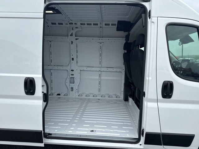 New 2026 RAM ProMaster 2500 w/ Premium Convenience Group FWD image 12