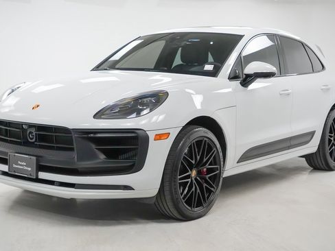 Certified 2022 Porsche Macan GTS image 1