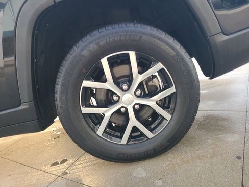 Used 2023 Jeep Grand Cherokee L Limited image 11