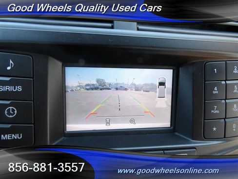 Used 2017 Ford Explorer XLT image 32