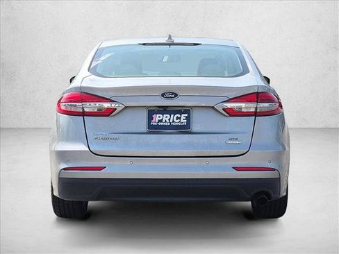 Used 2020 Ford Fusion SE FWD image 6