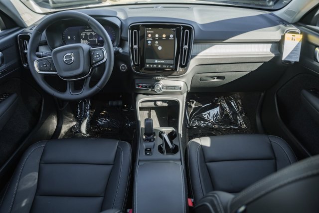 New 2026 Volvo XC40 B5 Core w/ Protection Package Premier AWD/4WD image 21