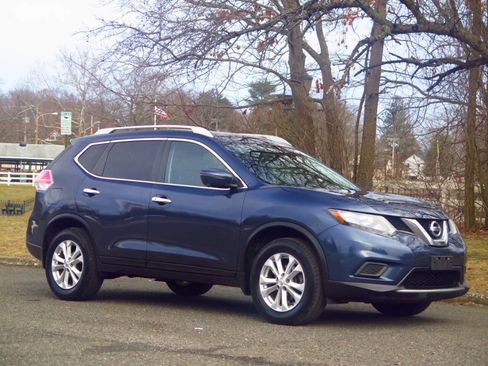 Used 2016 Nissan Rogue SV w/ SV Premium Package image 19