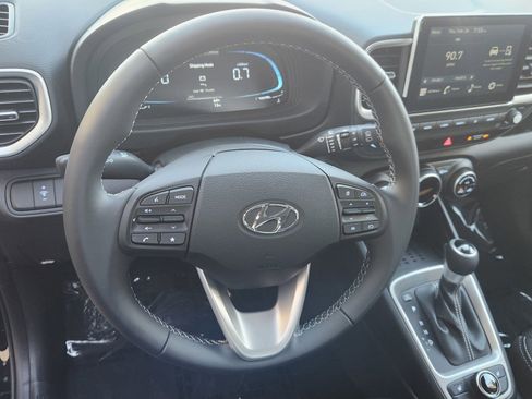New 2026 Hyundai Venue SEL FWD image 11