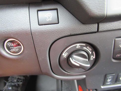 Used 2025 Nissan Frontier PRO-4X w/ Pro Convenience Package AWD/4WD image 34