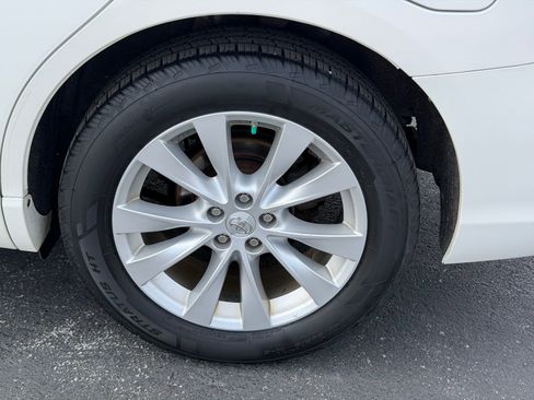 Used 2014 Toyota Venza LE image 32