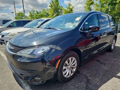 Used 2017 Chrysler Pacifica Touring w/ Tire & Wheel Group
