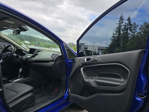 Used 2015 Ford Fiesta Titanium FWD image 15