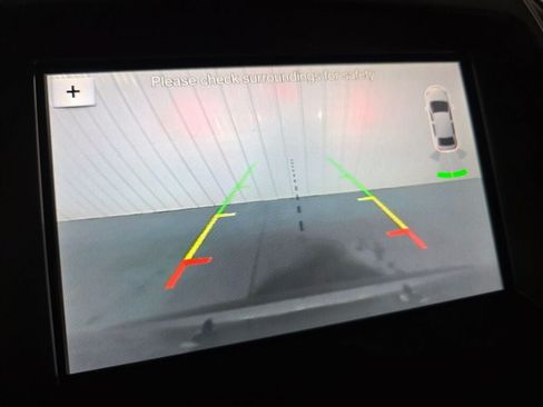 Used 2019 Ford Edge Titanium FWD image 13