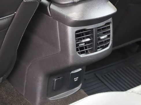 Used 2015 Ford Fusion SE w/ Equipment Group 502A FWD image 20