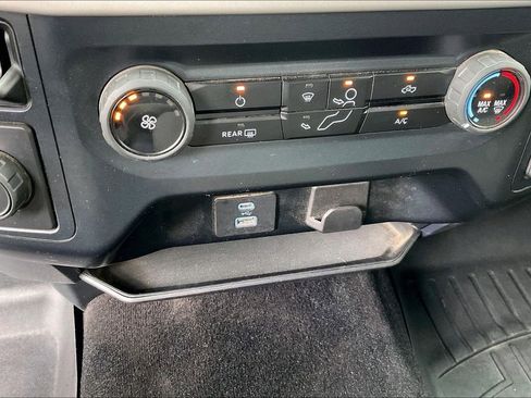 Certified 2023 Ford F150 XLT RWD image 32