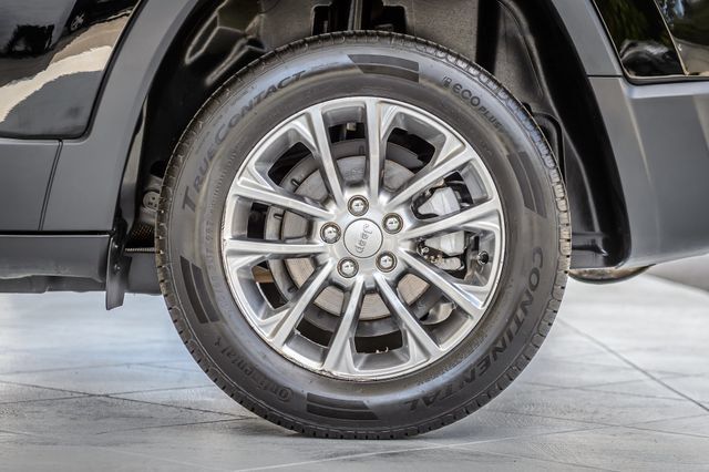 Used 2019 Jeep Cherokee Latitude Plus FWD image 13