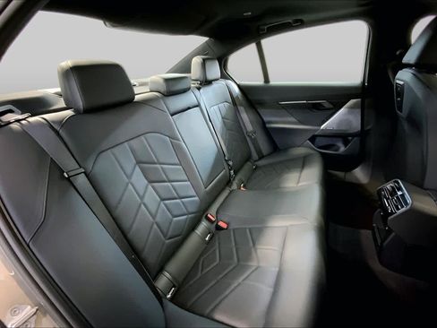 Used 2024 BMW 540i xDrive AWD/4WD image 19