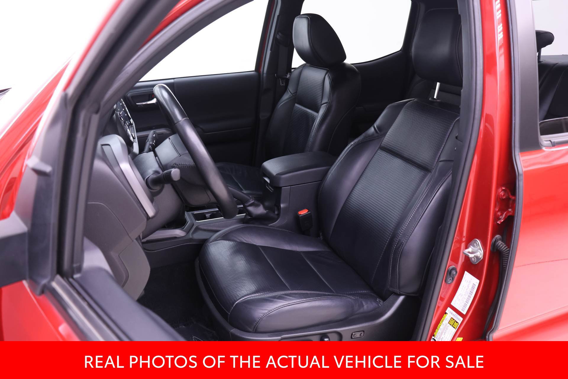 Certified 2020 Toyota Tacoma TRD Off-Road w/ TRD Premium Off Road Package AWD/4WD image 4