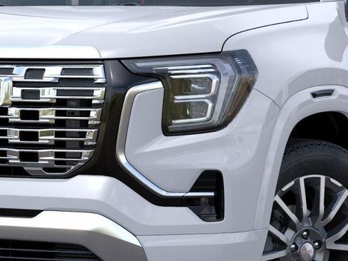 Used 2026 GMC Terrain Denali AWD/4WD image 10