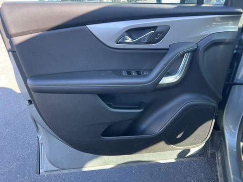 Used 2025 Chevrolet Blazer LT image 24