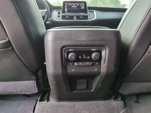 Used 2021 Chevrolet Tahoe Z71 w/ Z71 Signature Package AWD/4WD image 38
