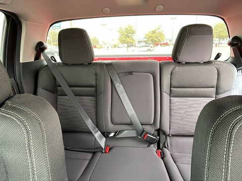 Used 2022 Nissan Frontier SV image 23