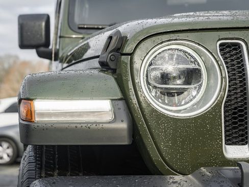 Used 2021 Jeep Wrangler Unlimited Sahara w/ LED Lighting Group image 12