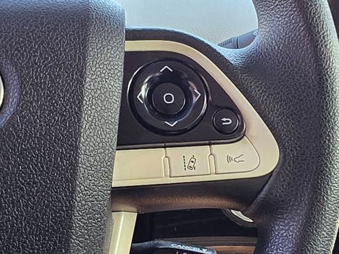 Used 2017 Toyota Prius Two image 31