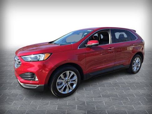 Used 2024 Ford Edge Titanium image 3