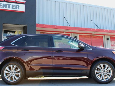 Used 2019 Ford Edge Titanium w/ Equipment Group 301A image 5