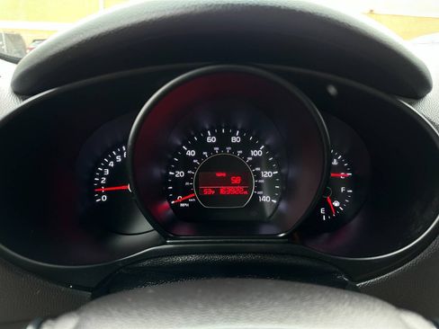 Used 2014 Kia Soul FWD image 46