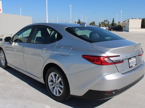 Certified 2025 Toyota Camry LE AWD/4WD image 5