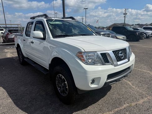 Used 2020 Nissan Frontier PRO-4X w/ Pro-4x Utility Package AWD/4WD image 1