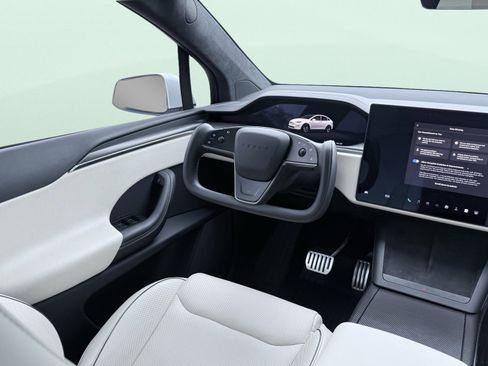 Used 2023 Tesla Model X Plaid image 55