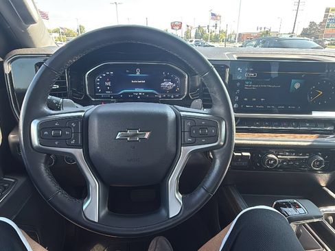 Used 2023 Chevrolet Silverado 1500 RST w/ Redline Edition AWD/4WD image 14