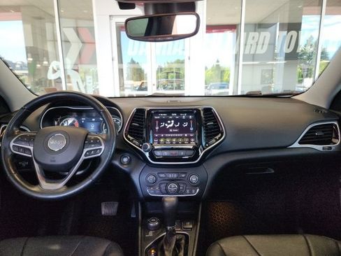 Used 2021 Jeep Cherokee Limited w/ Elite Package AWD/4WD image 18