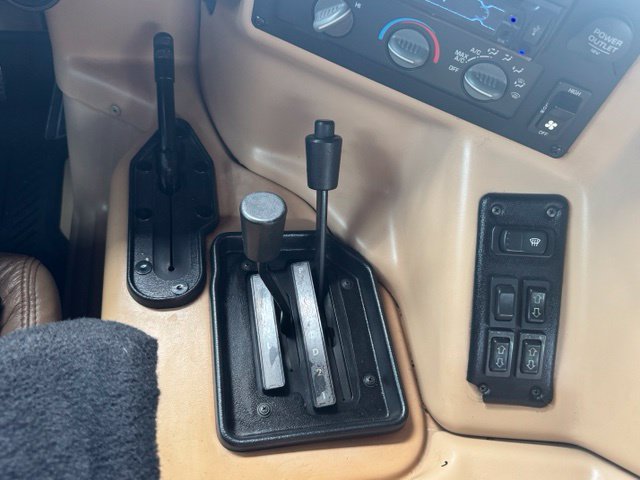 Used 2001 HUMMER H1 4-Door Open Top AWD/4WD image 16
