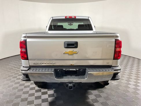 Used 2015 Chevrolet Silverado 2500 LT w/ LT Convenience Package AWD/4WD image 12