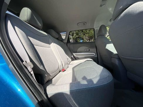 Used 2016 Kia Soul EV image 13
